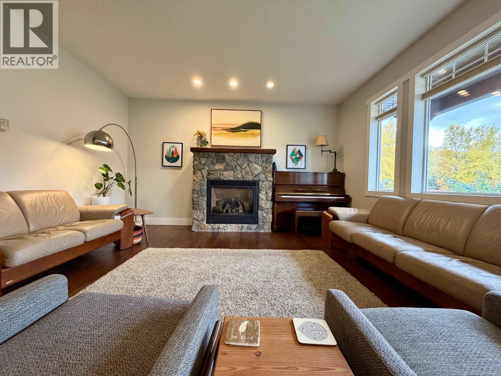 3211 TURNER Way, Smithers
