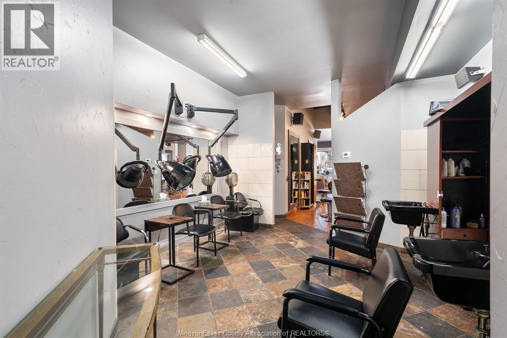 520 Pelissier Street — photo 15
