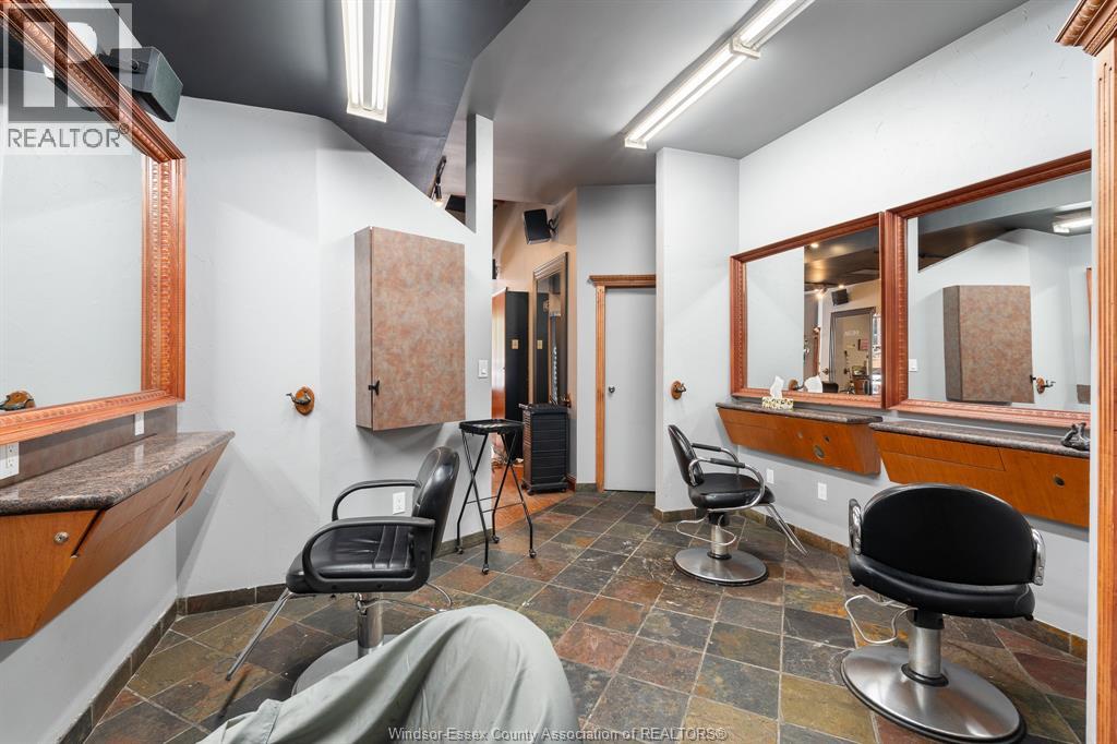 520 Pelissier Street — photo 16