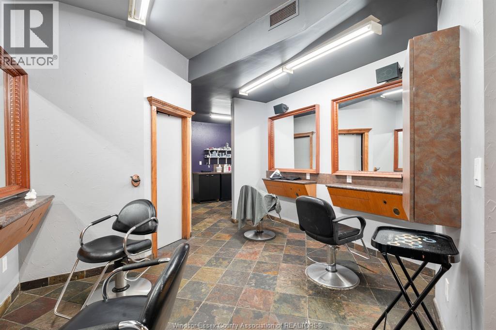 520 Pelissier Street — photo 17