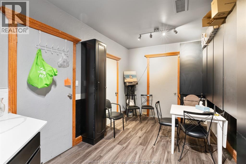 520 Pelissier Street — photo 19