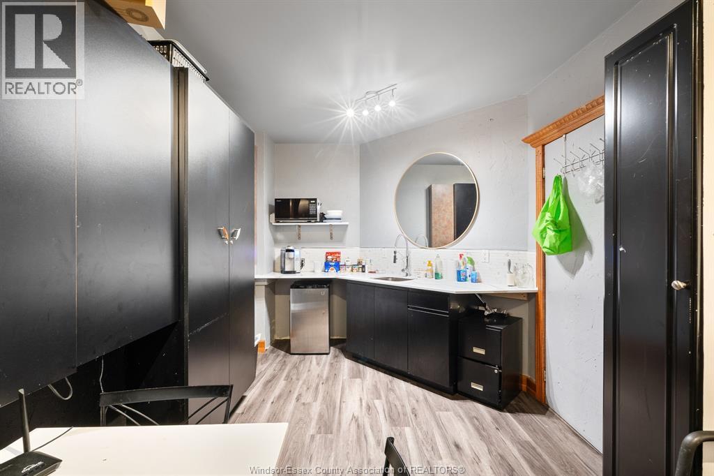 520 Pelissier Street — photo 20