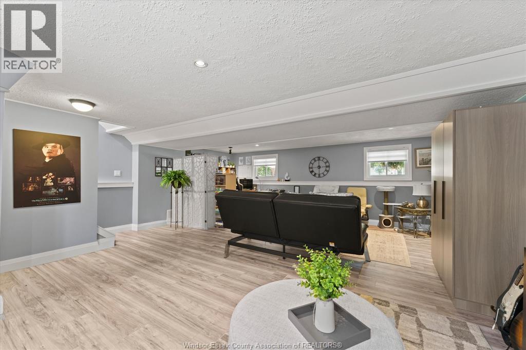 127 BOARDWALK AVENUE - Image 18