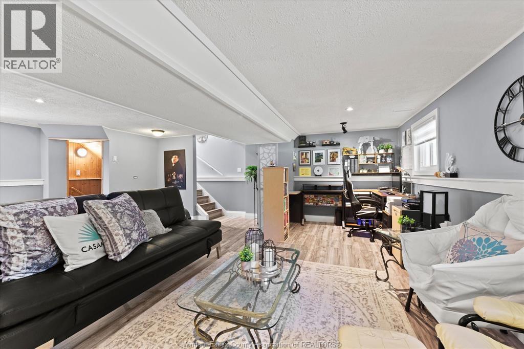 127 BOARDWALK AVENUE - 21