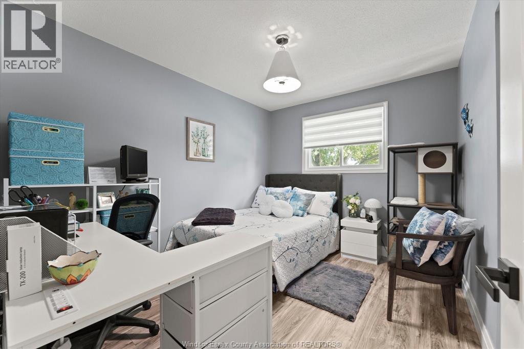 127 BOARDWALK AVENUE - 26