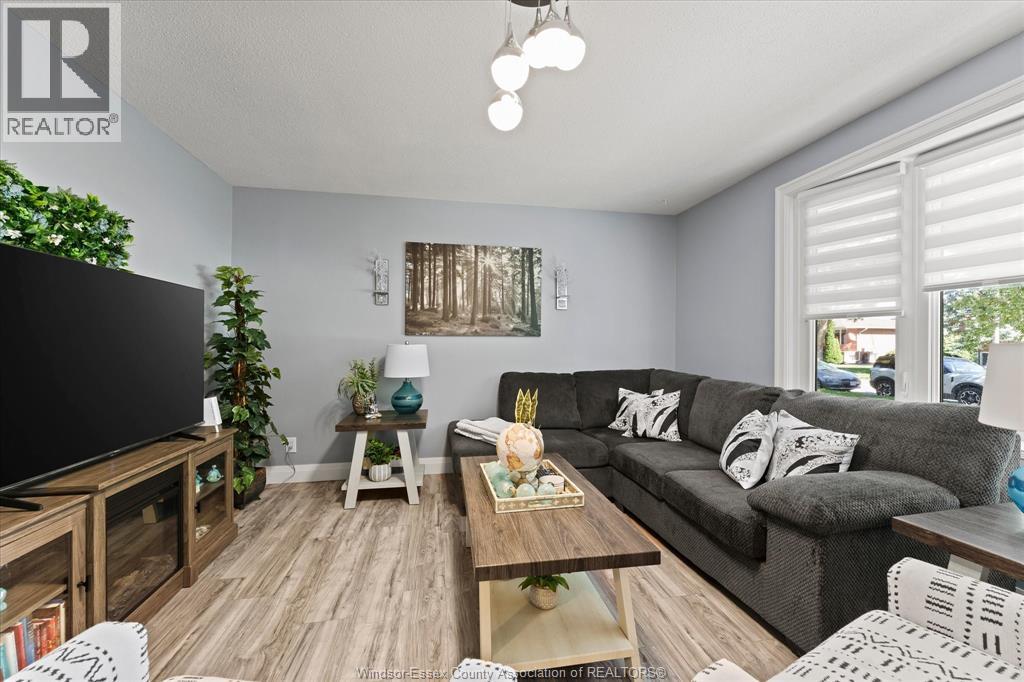 127 BOARDWALK AVENUE - 8