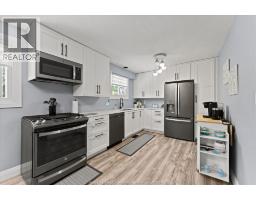 Eating area - 127 Boardwalk Avenue, Amherstburg, ON N9V3C7 Photo 10