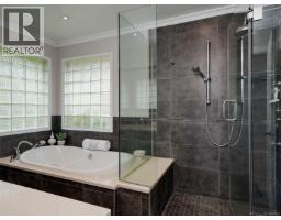 1198 Stonington Pl, Saanich, BC V8Y3B8 Photo 24