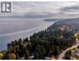 1198 Stonington Pl, Saanich, BC V8Y3B8 Photo 43