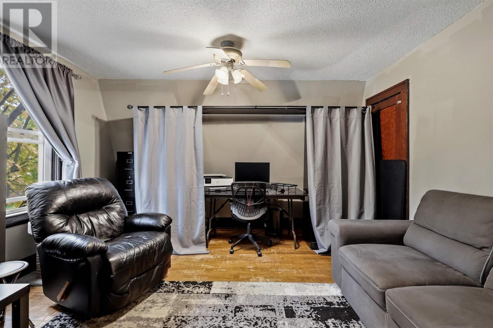 185 Elgin ST - 5