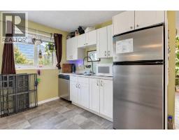 Bedroom - 9412 83 Avenue, Grande Prairie, AB T8V5N1 Photo 6