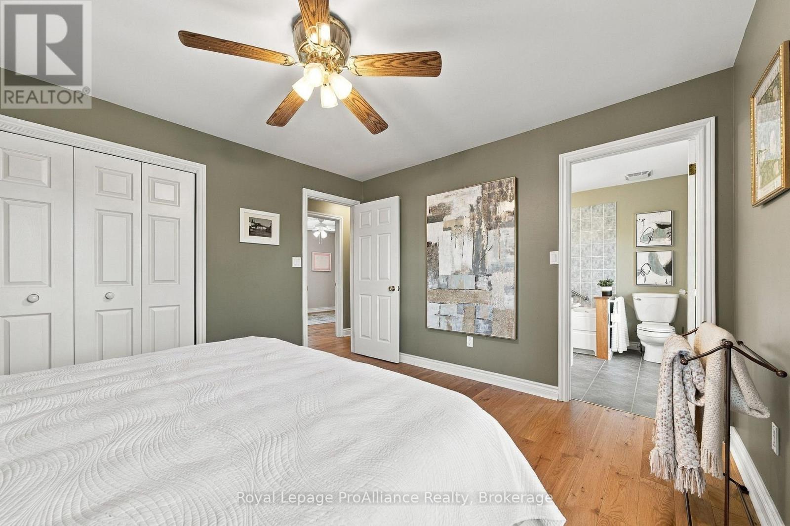 176 ASHLEY STREET - 13