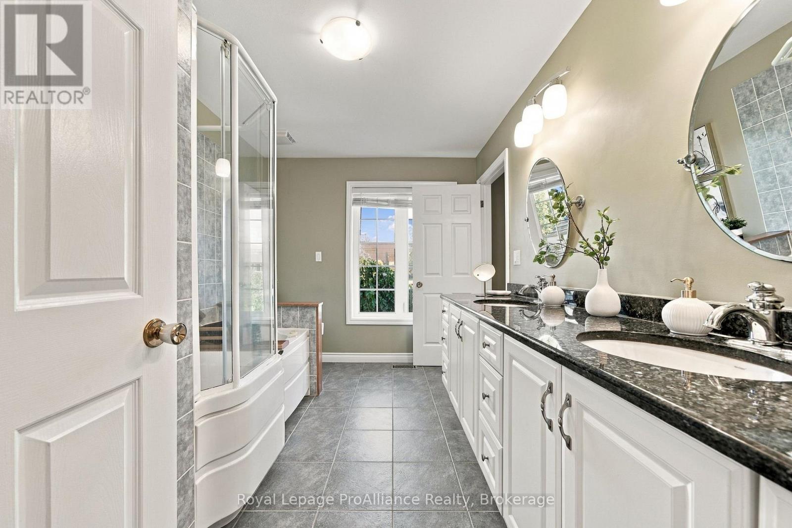 176 Ashley Street, Belleville, ON photo 16