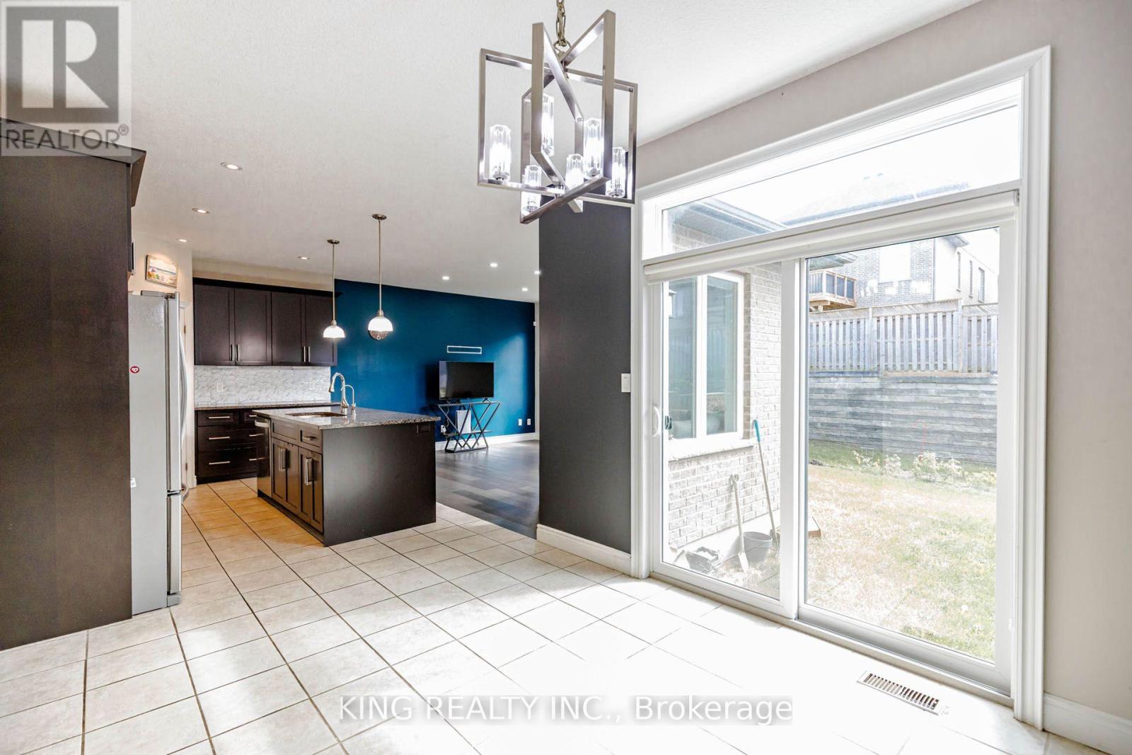 2494 LEEDS CROSSING - Image 13