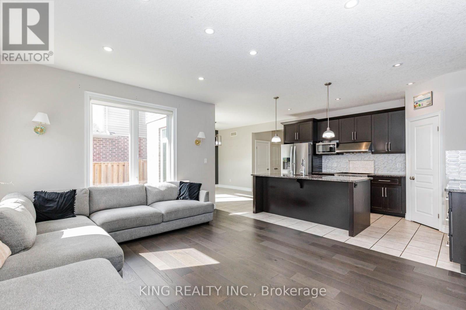 2494 LEEDS CROSSING - Image 21