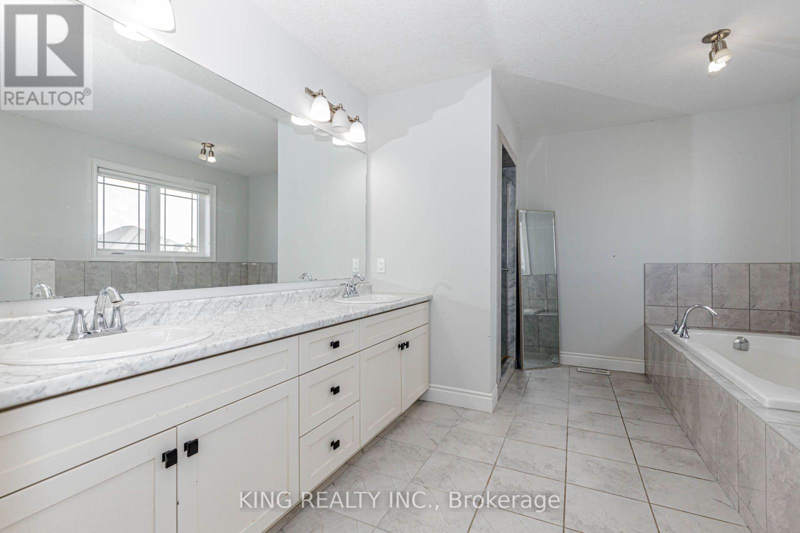 2494 LEEDS CROSSING - Image 28