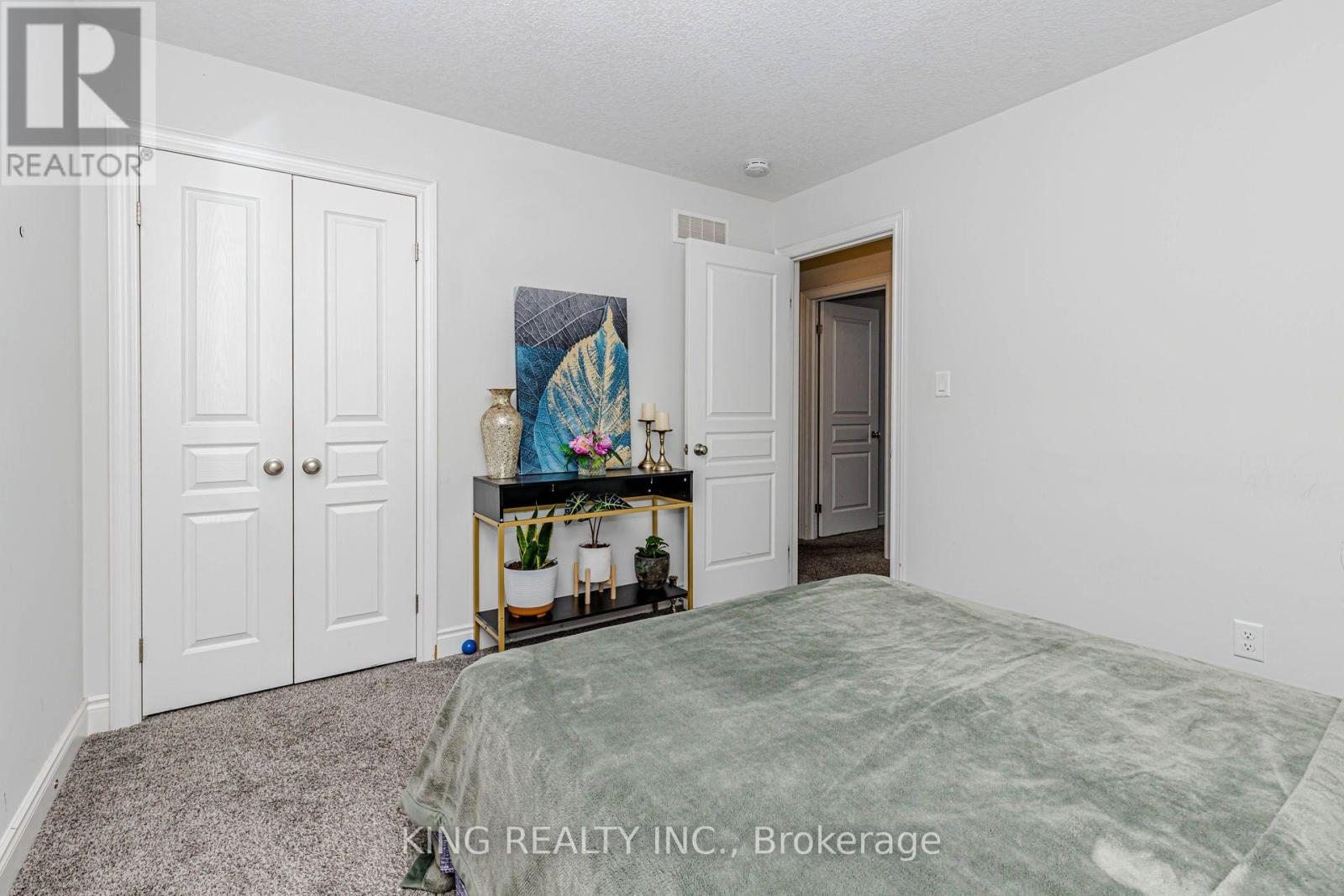 2494 LEEDS CROSSING - Image 34