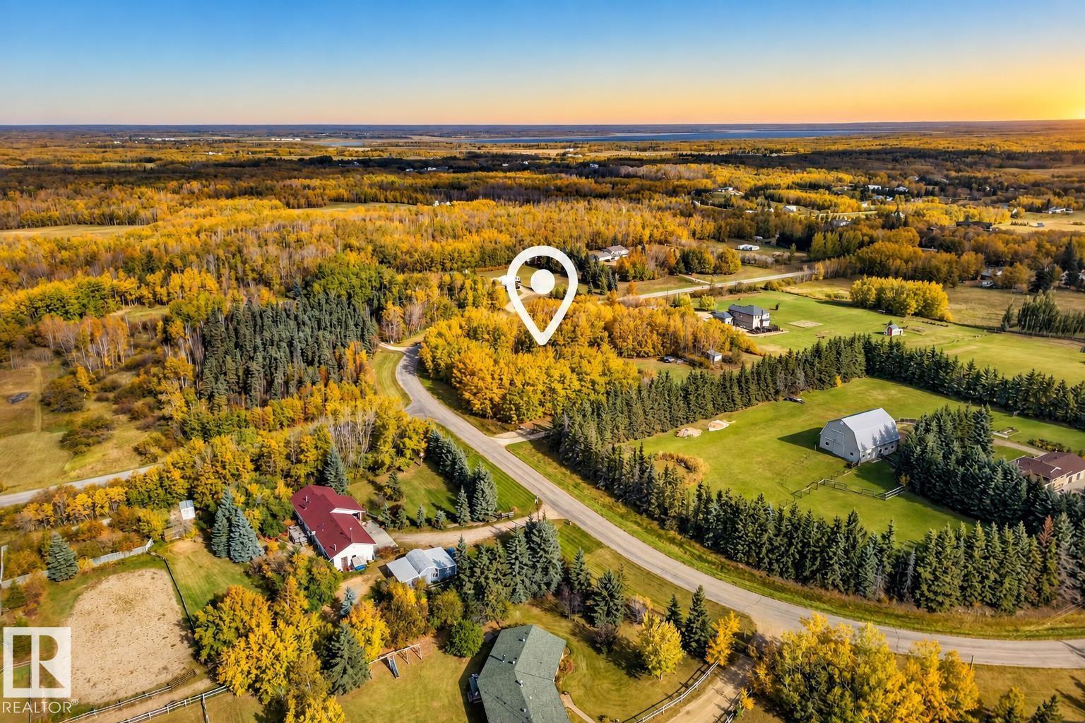 #98 51022 RGE ROAD 221 - 53