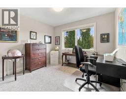 1920 43 Avenue SW - photo 30