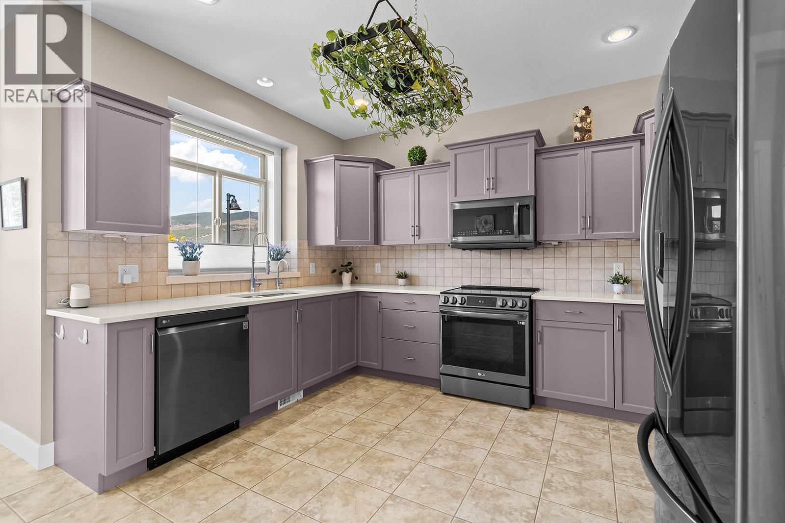  2150 Alvarado Trail, Westbank