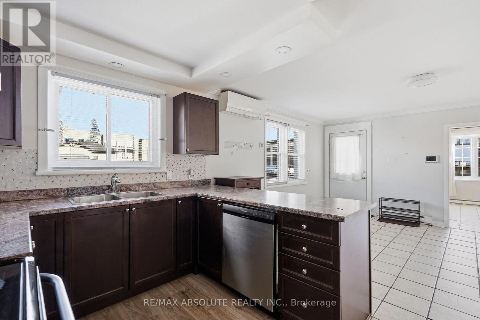 364 ST MARY STREET - 7