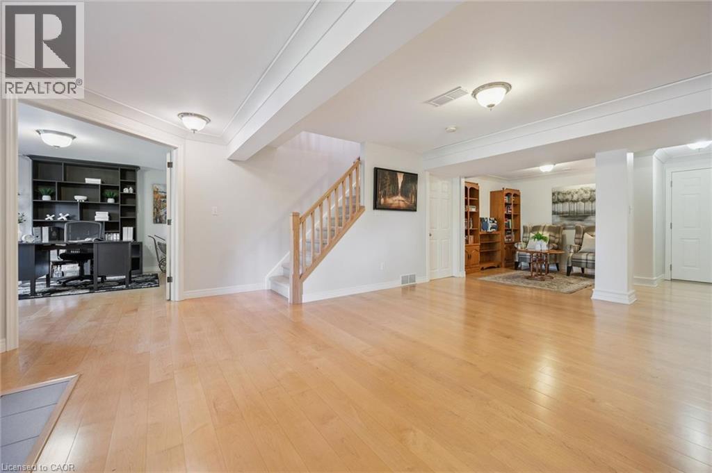 123 CARDINAL Drive - Image 28