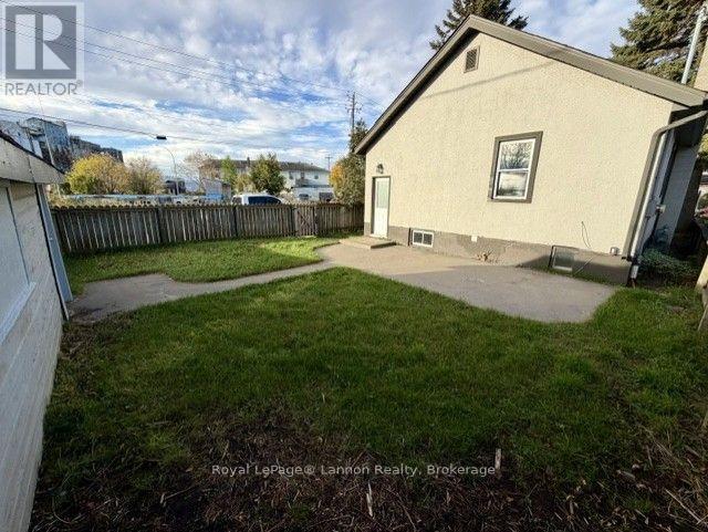 440 ARCHIBALD STREET S - 22