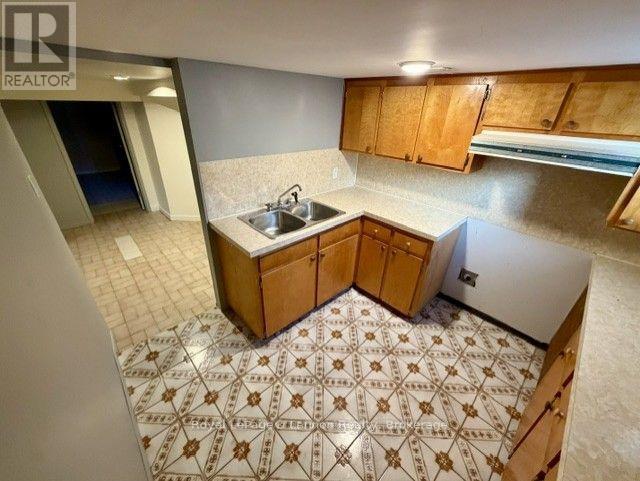 440 ARCHIBALD STREET S - 8