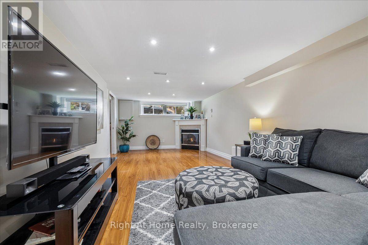 275 KENT CRESCENT - Image 27