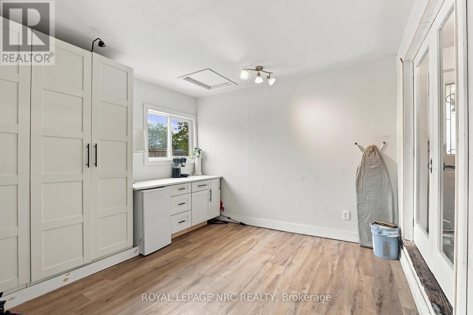 26 PINEHURST DRIVE - 20