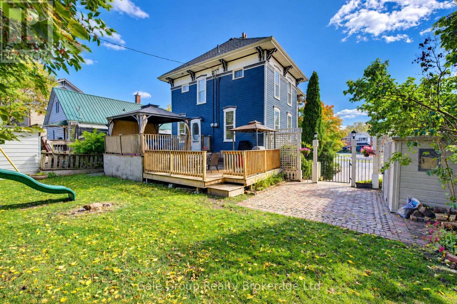 551 GRANT STREET - Image 36
