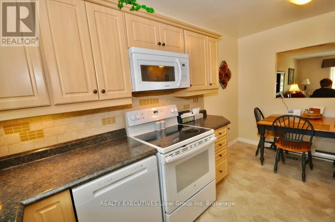 #33 624 LAKESHORE DRIVE - Image 10