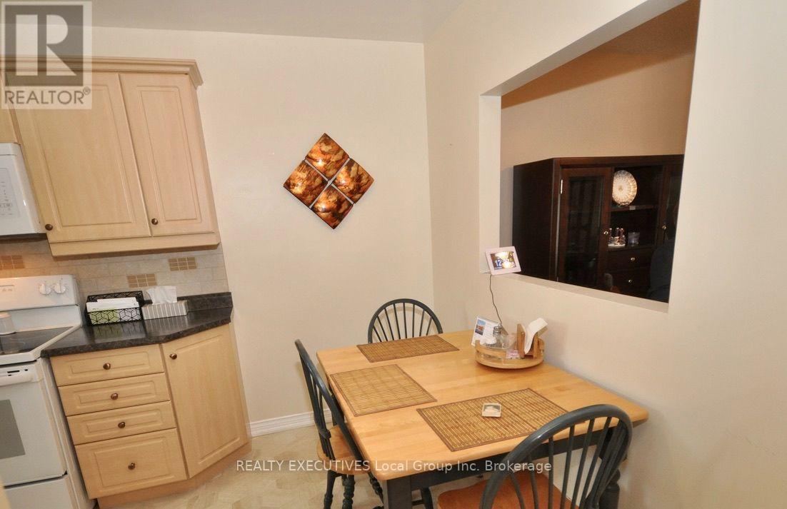 #33 624 LAKESHORE DRIVE - Image 12