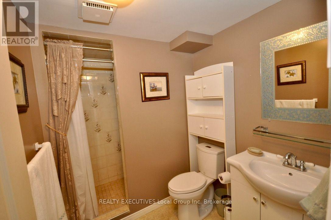 #33 624 LAKESHORE DRIVE - Image 29