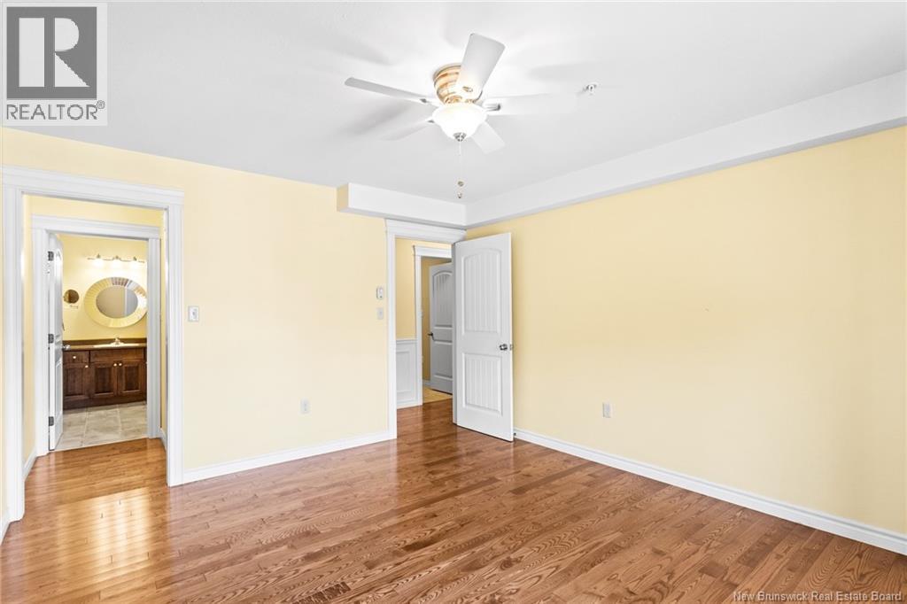 #212 165 Valcour Drive - 26