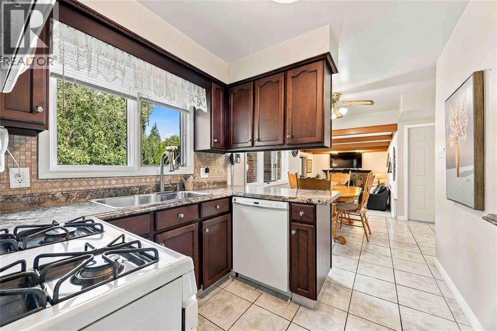 821 DANBURY CRESCENT - Image 15