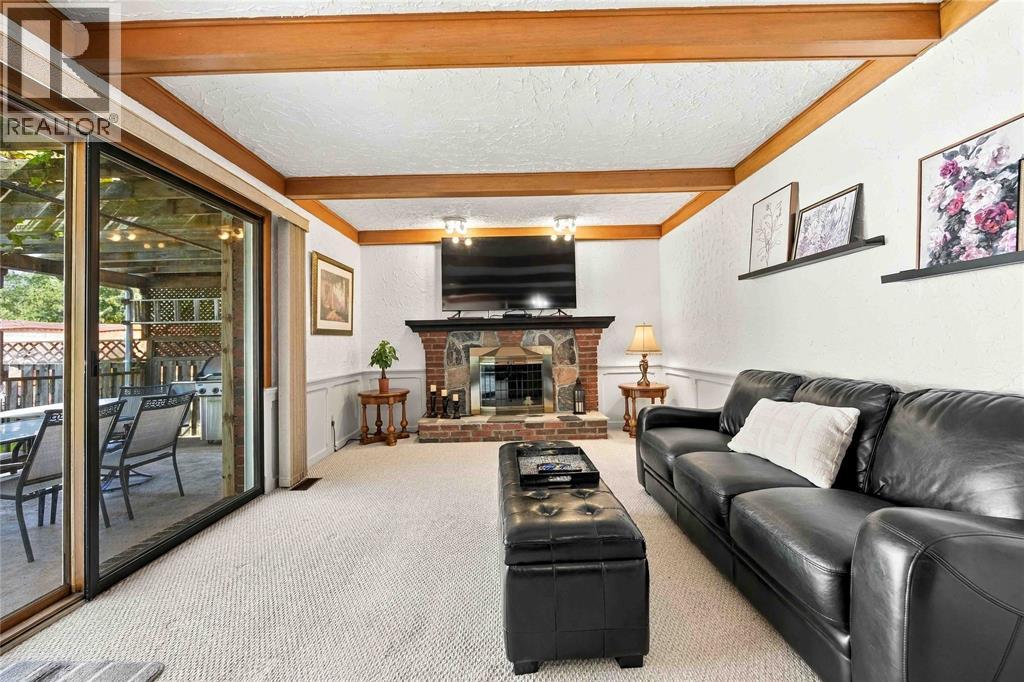 821 DANBURY CRESCENT - Image 23