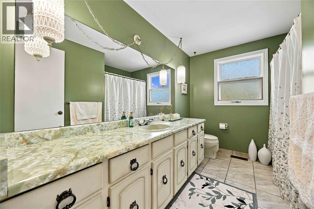 821 DANBURY CRESCENT - Image 29