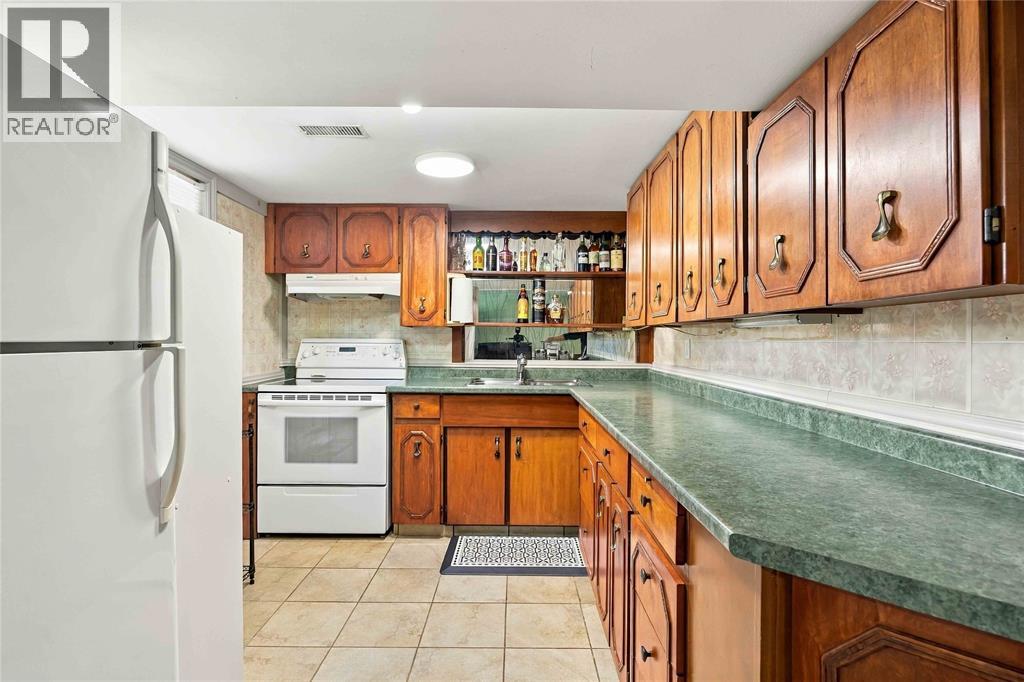 821 DANBURY CRESCENT - Image 38