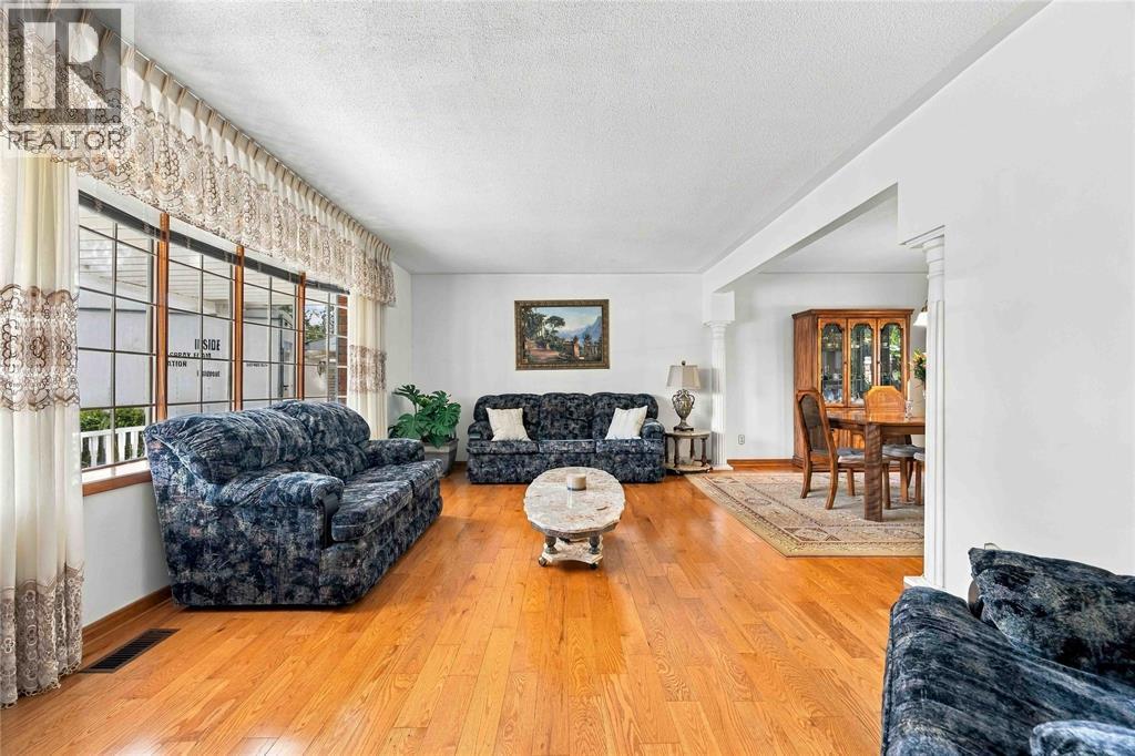 821 DANBURY CRESCENT - 8