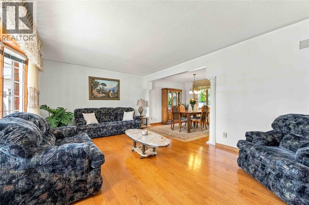 821 DANBURY CRESCENT - Image 9