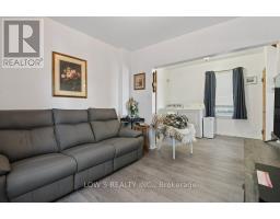 Sunroom - 308 Regent Street, Hawkesbury, ON K6A1E9 Photo 11