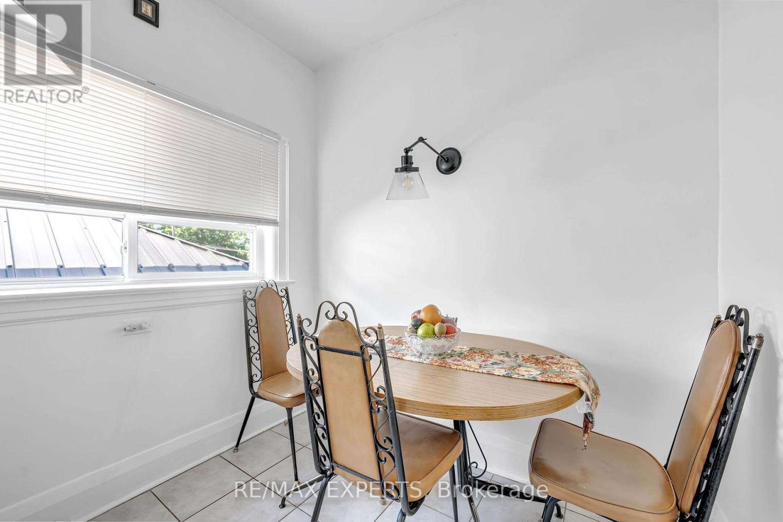406 Lauder Avenue, Toronto, ON photo 11