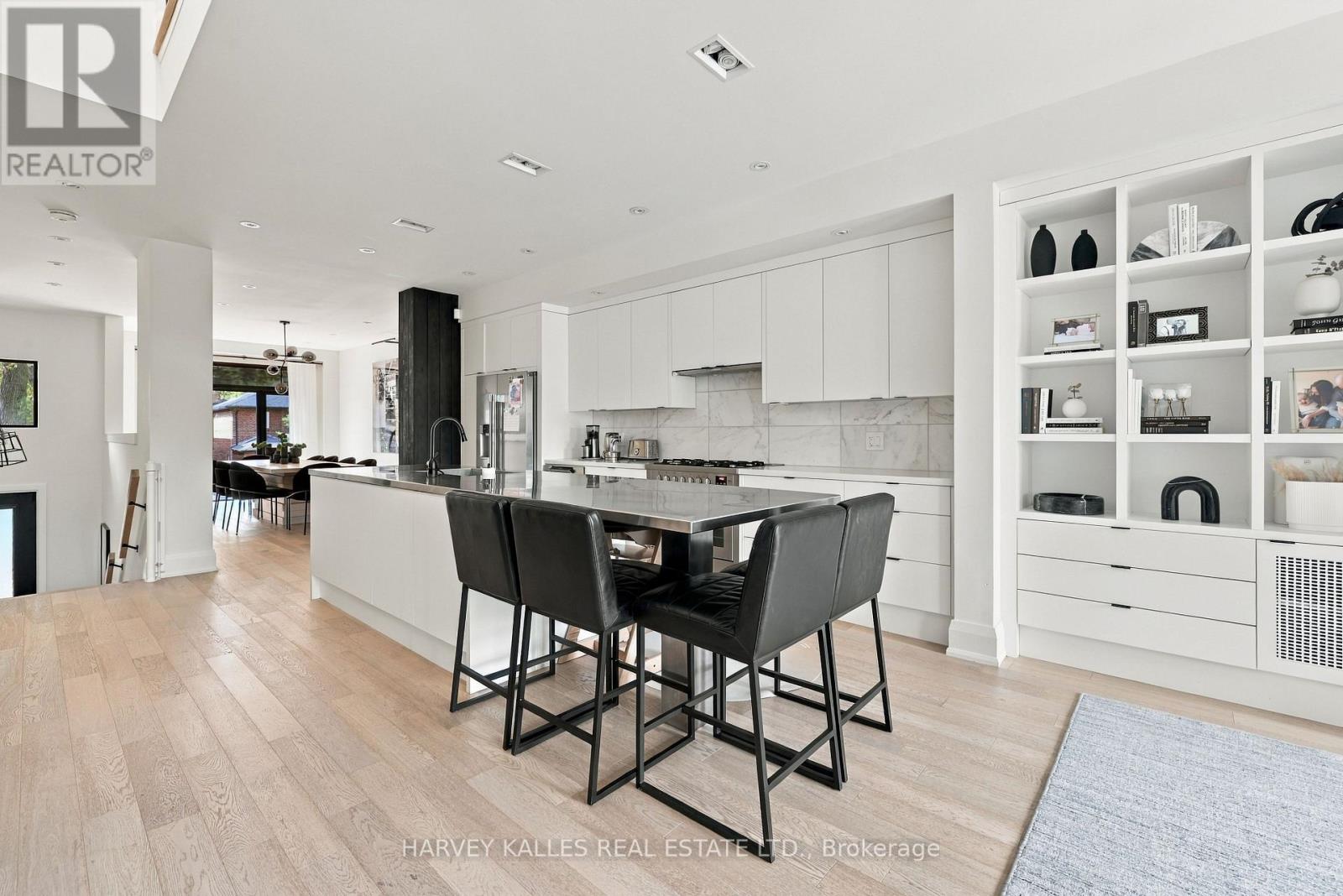57 Roseneath Gardens, Toronto, ON photo 12