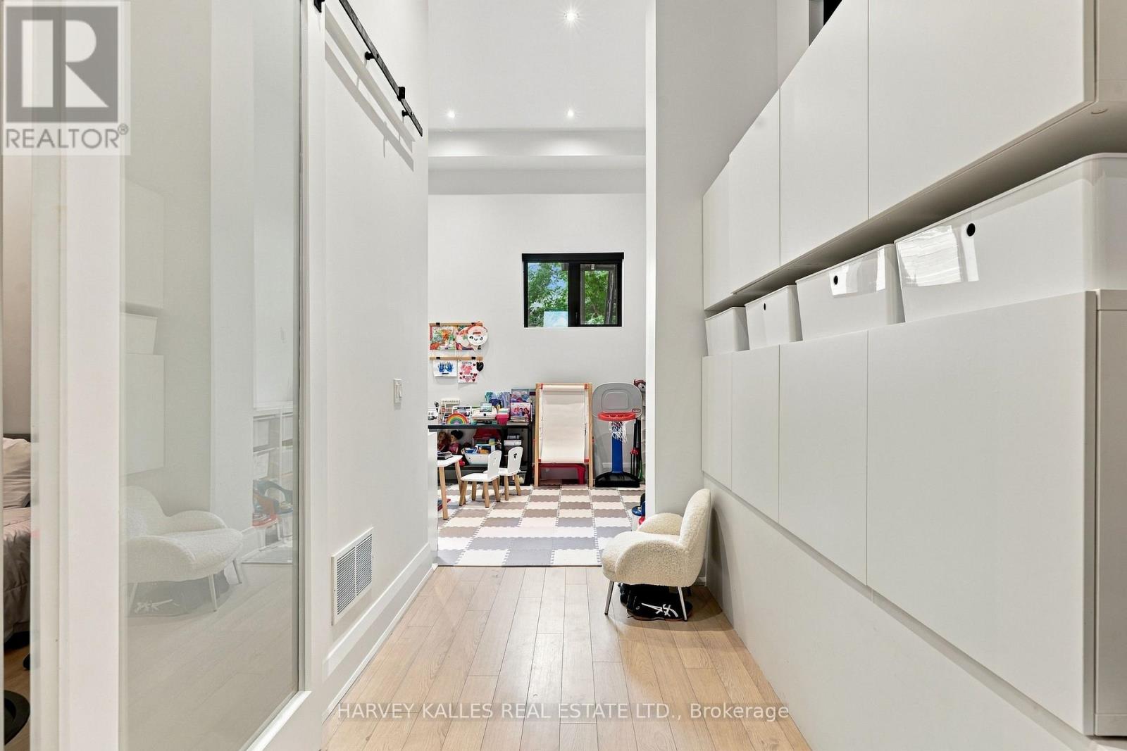 57 Roseneath Gardens, Toronto, ON photo 30