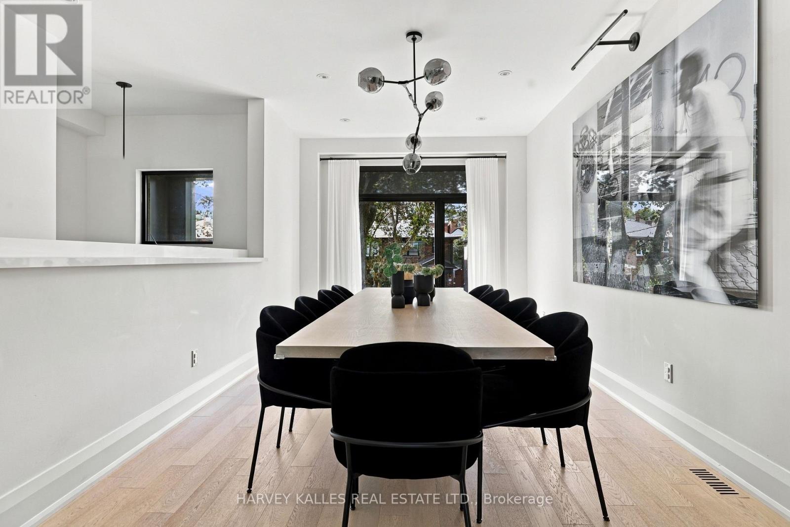 57 Roseneath Gardens, Toronto, ON photo 5