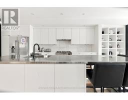 57 Roseneath Gardens, Toronto, ON M6C3X5 Photo 11