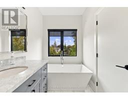 57 Roseneath Gardens, Toronto, ON M6C3X5 Photo 24