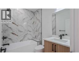8926 34 Avenue, Calgary, AB T3B1S2 Photo 40