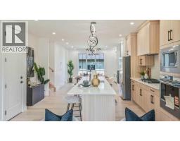 5pc Bathroom - 8926 34 Avenue, Calgary, AB T3B1S2 Photo 6